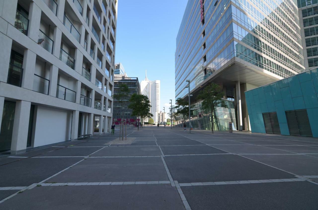 Apartment With Parking On Premise Wien Exterior foto