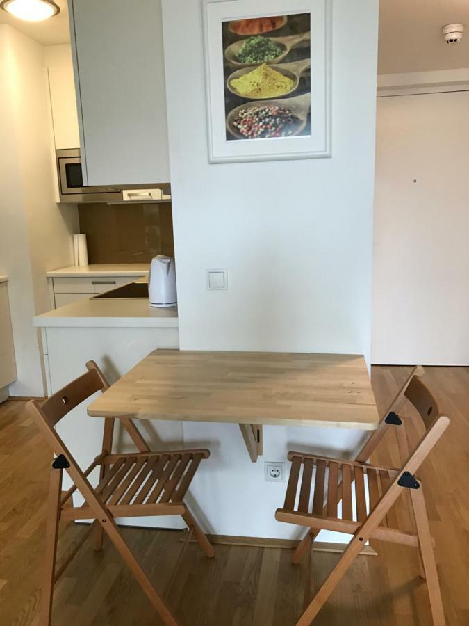 Apartment With Parking On Premise Wien Exterior foto