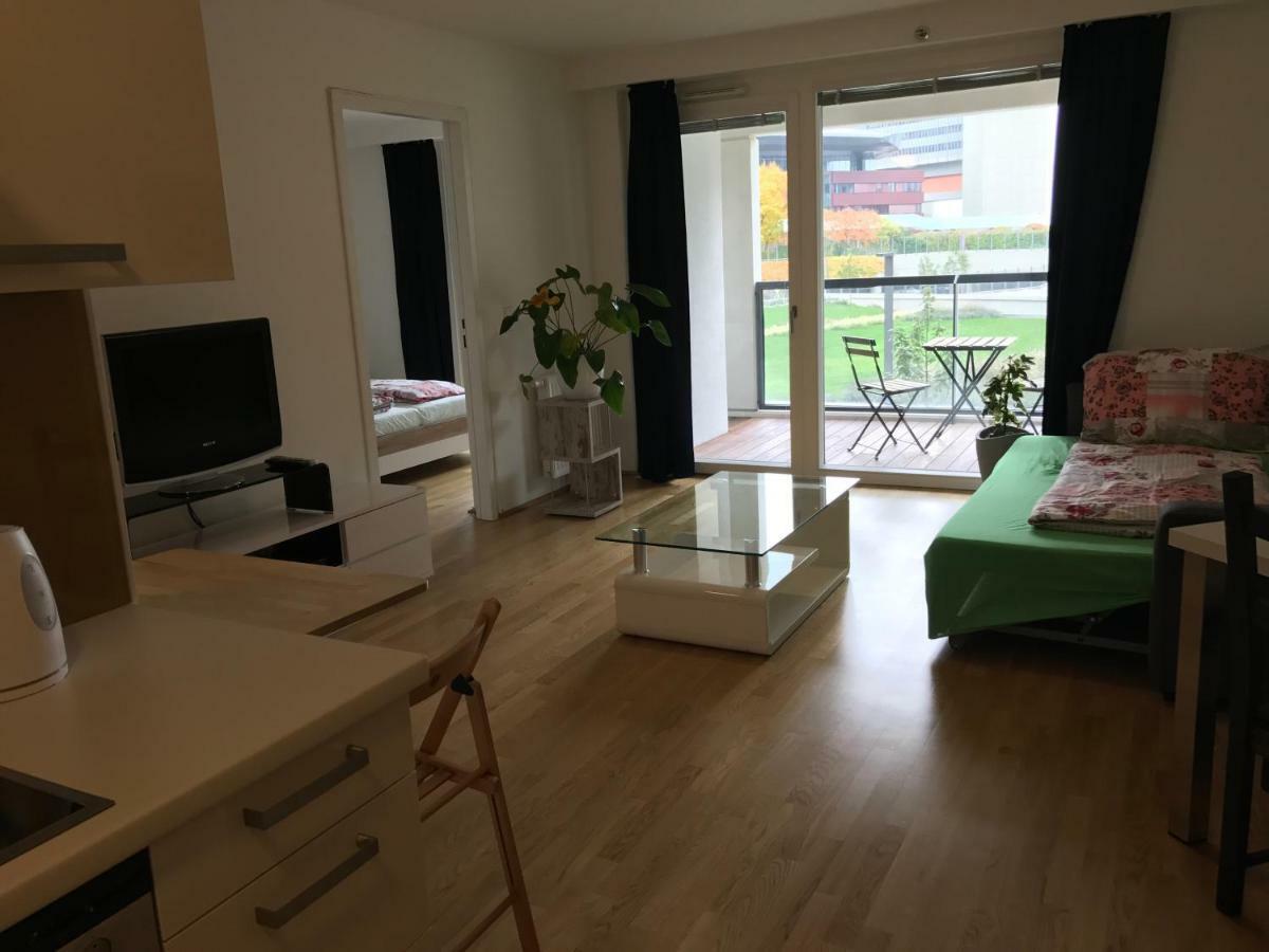 Apartment With Parking On Premise Wien Exterior foto
