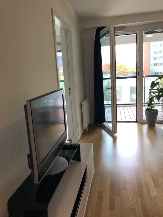 Apartment With Parking On Premise Wien Exterior foto