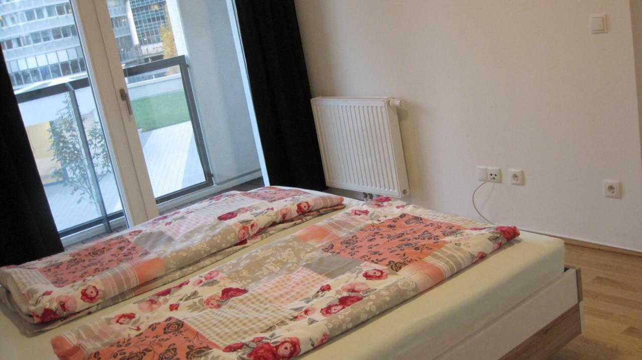 Apartment With Parking On Premise Wien Exterior foto