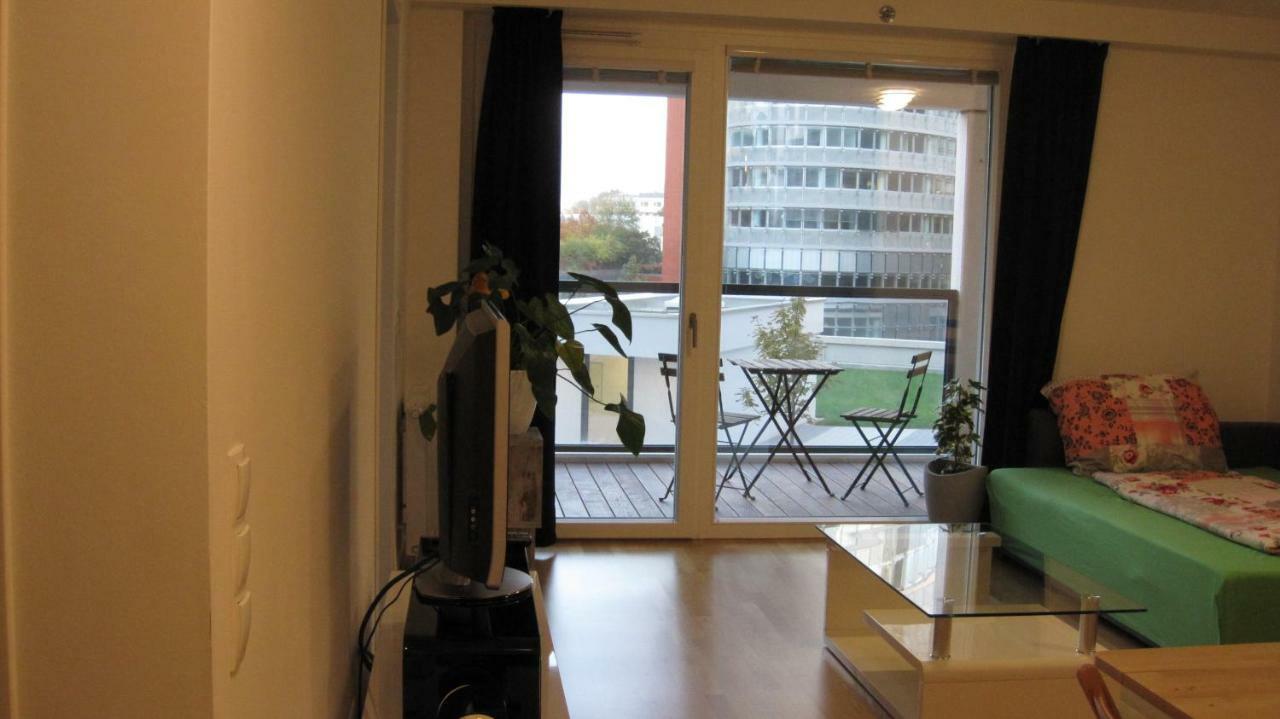 Apartment With Parking On Premise Wien Exterior foto
