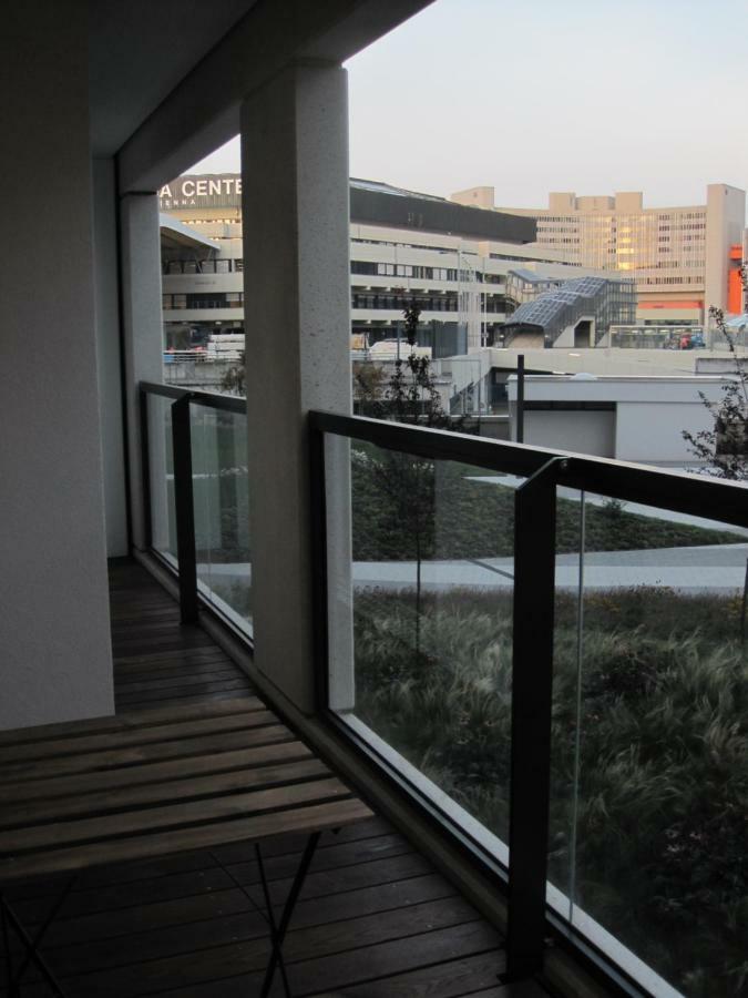Apartment With Parking On Premise Wien Exterior foto