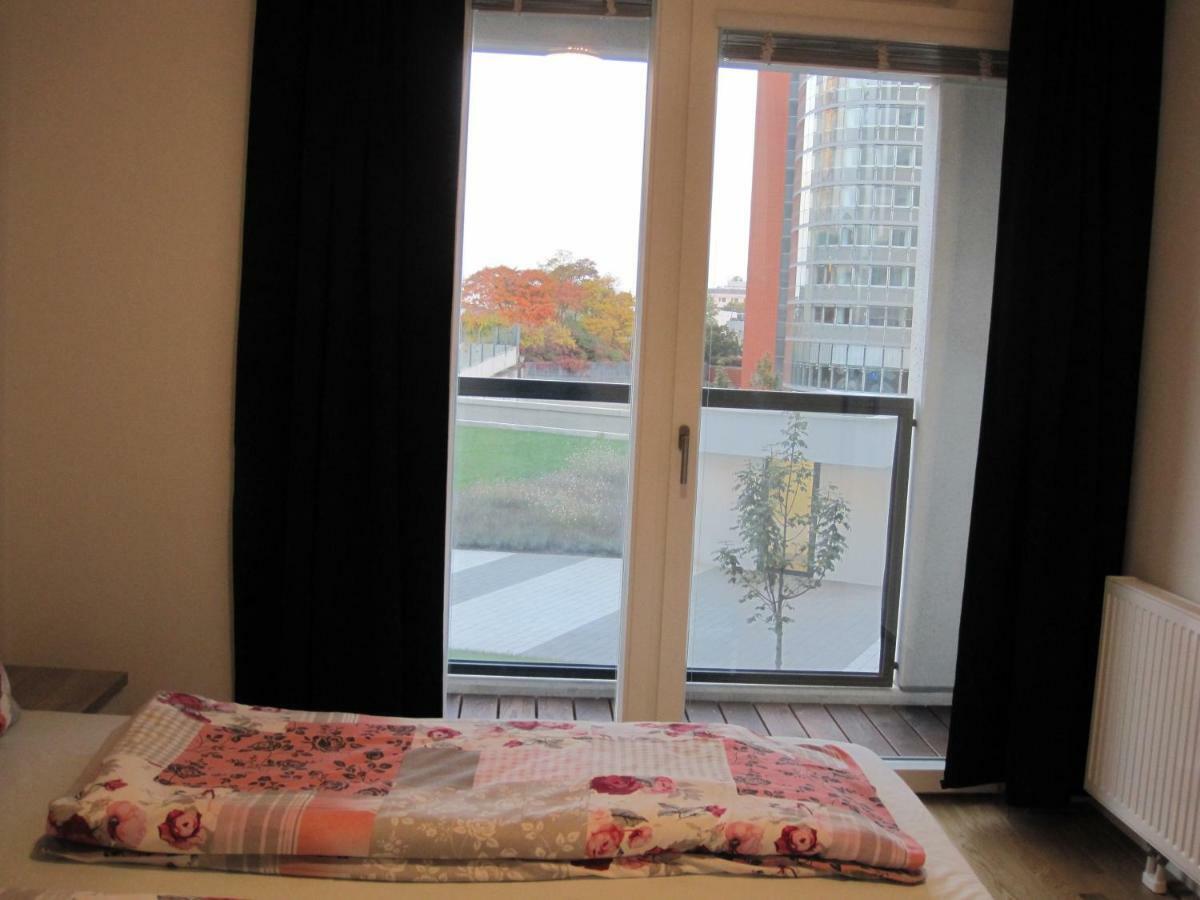 Apartment With Parking On Premise Wien Exterior foto